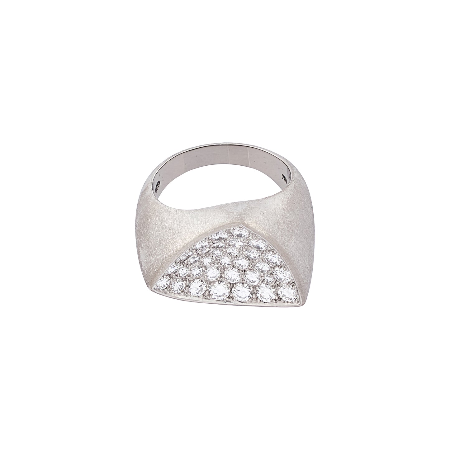 Gubelin Diamond Ring