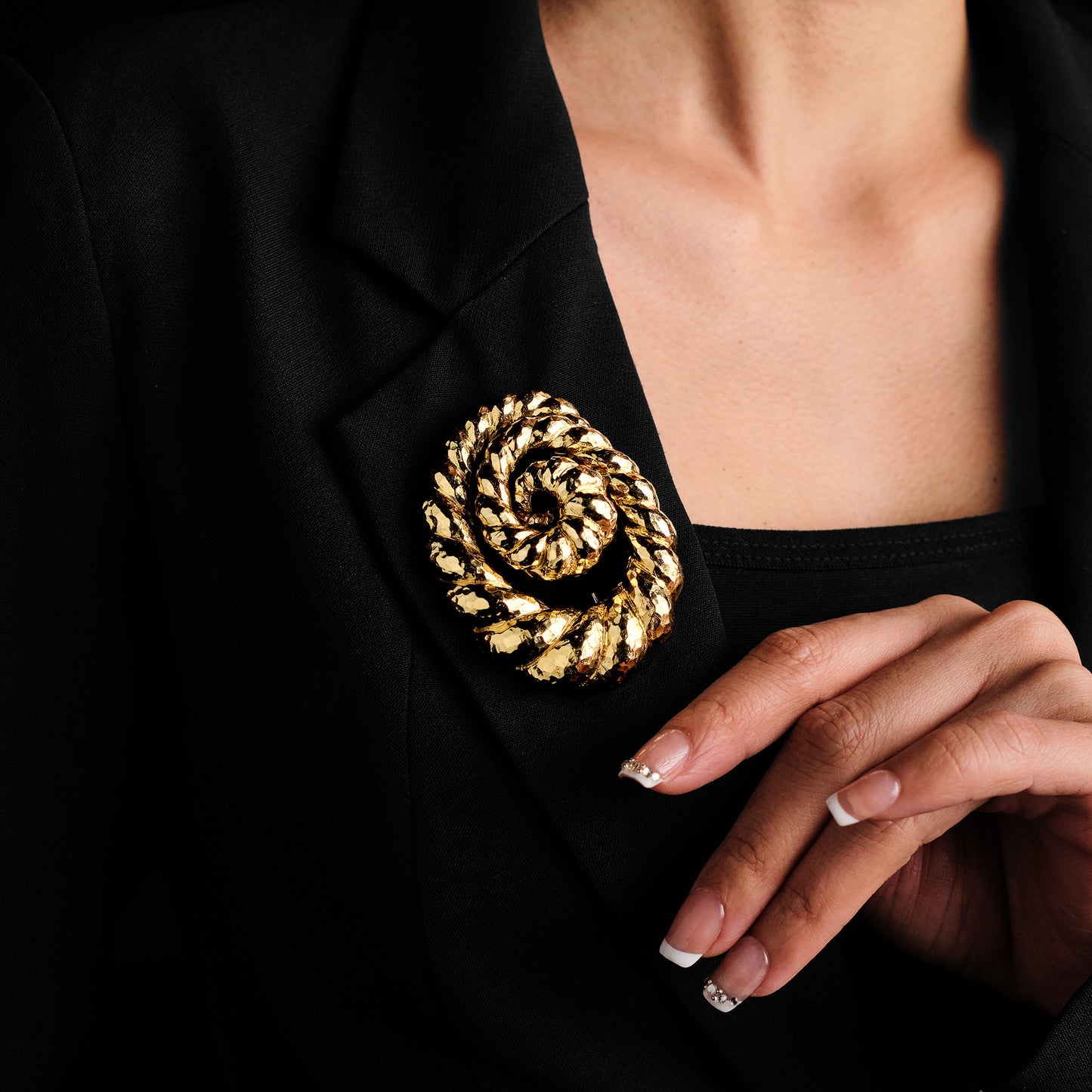 David Webb Hammered Swirl Brooch