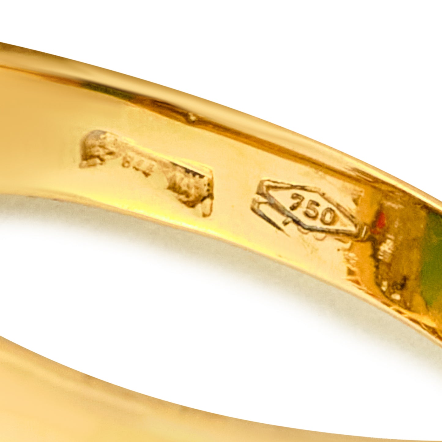 Vintage Chrysoprase and Coral Ring