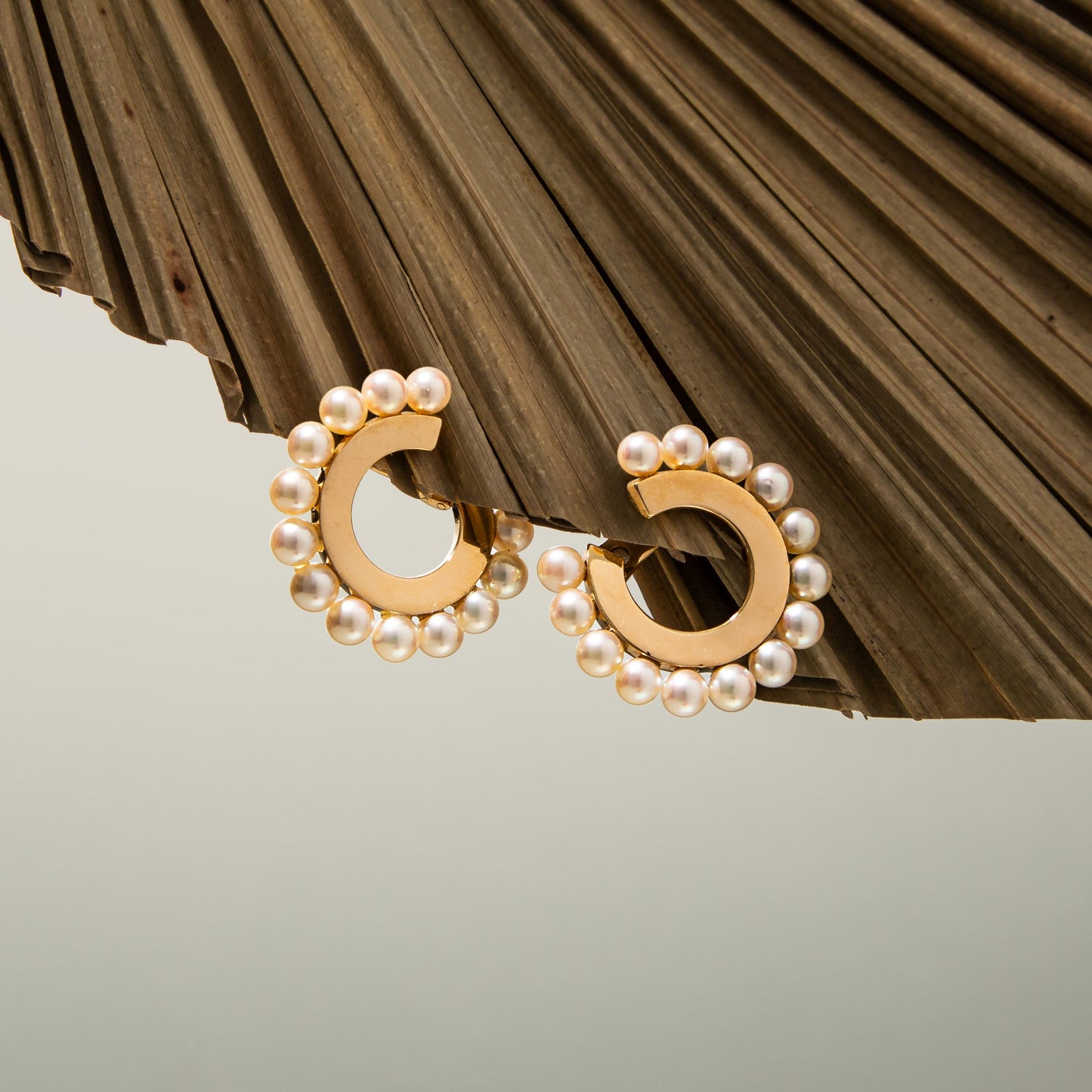 Poiray Pearl Hoop Earrings