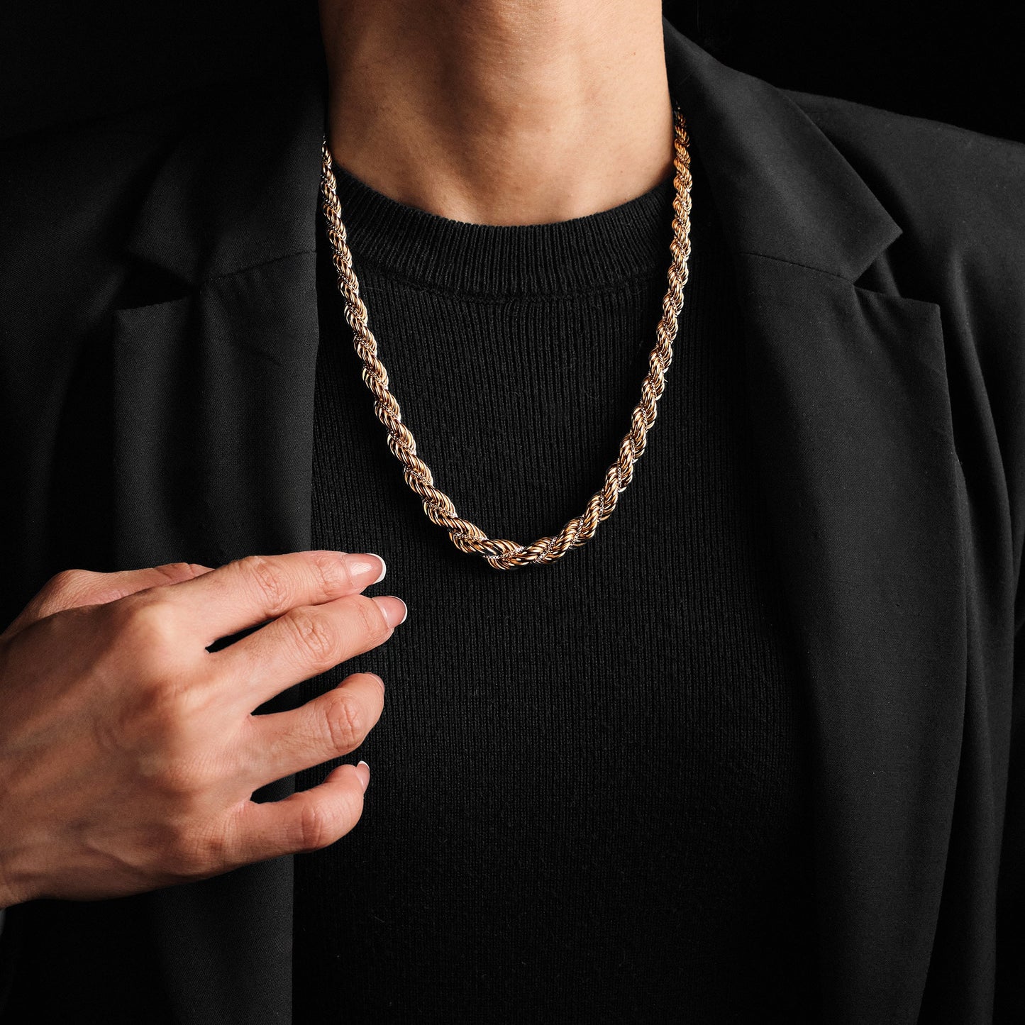 British 18 Kt Gold Rope Chain