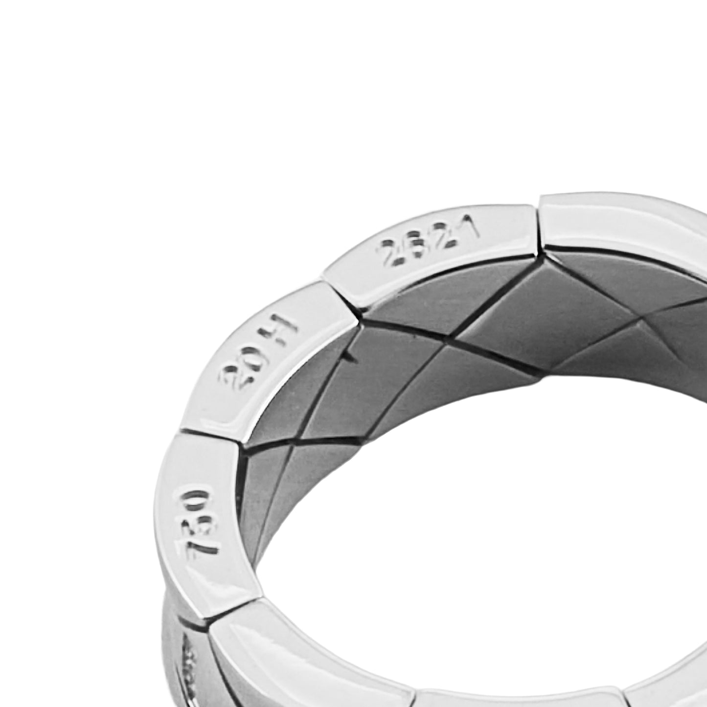 Chanel ‘Matelassé’ White Gold Ring