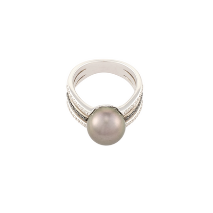 Mouawad "Classic Pearl" Ring