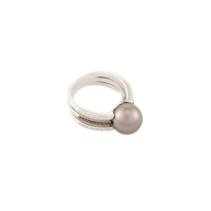 Mouawad "Classic Pearl" Ring