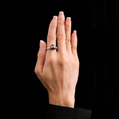 Mouawad "Classic Pearl" Ring