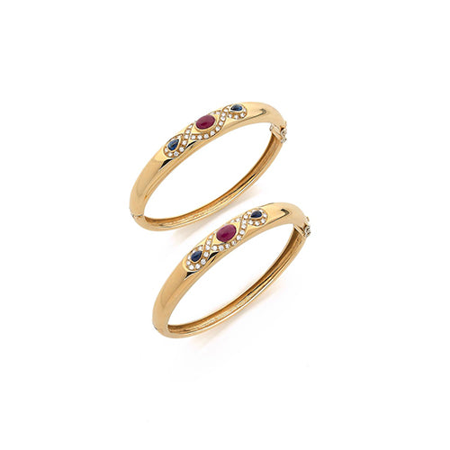 Vintage Pair of Bangle Bracelets