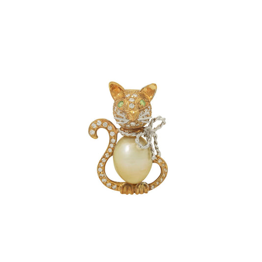 Vintage Jewellery Installation - with Cat Pendant