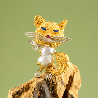 Toliro Cat Brooch